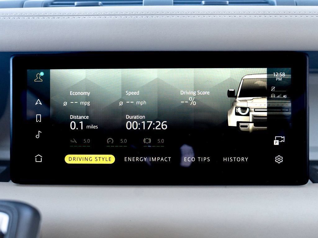 Used 2024 Land Rover Defender 110 X-Dynamic SE AWD/4WD image 26
