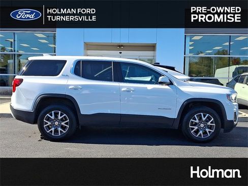 Used 2023 GMC Acadia SLE image 1