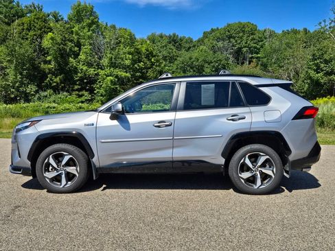 Used 2023 Toyota RAV4 SE w/ Weather & Moonroof Package AWD/4WD image 2