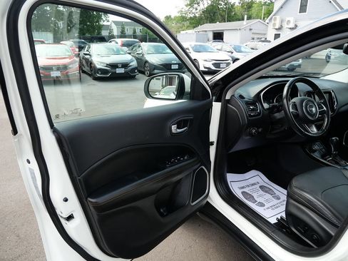 Used 2020 Jeep Compass Limited AWD/4WD image 16