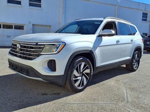 New 2026 Volkswagen Atlas SE image 1