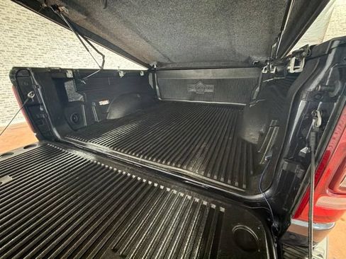 Used 2020 RAM 1500 Laramie AWD/4WD image 14