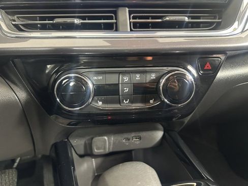 Used 2025 Chevrolet Trax ACTIV w/ Driver Confidence Package image 19