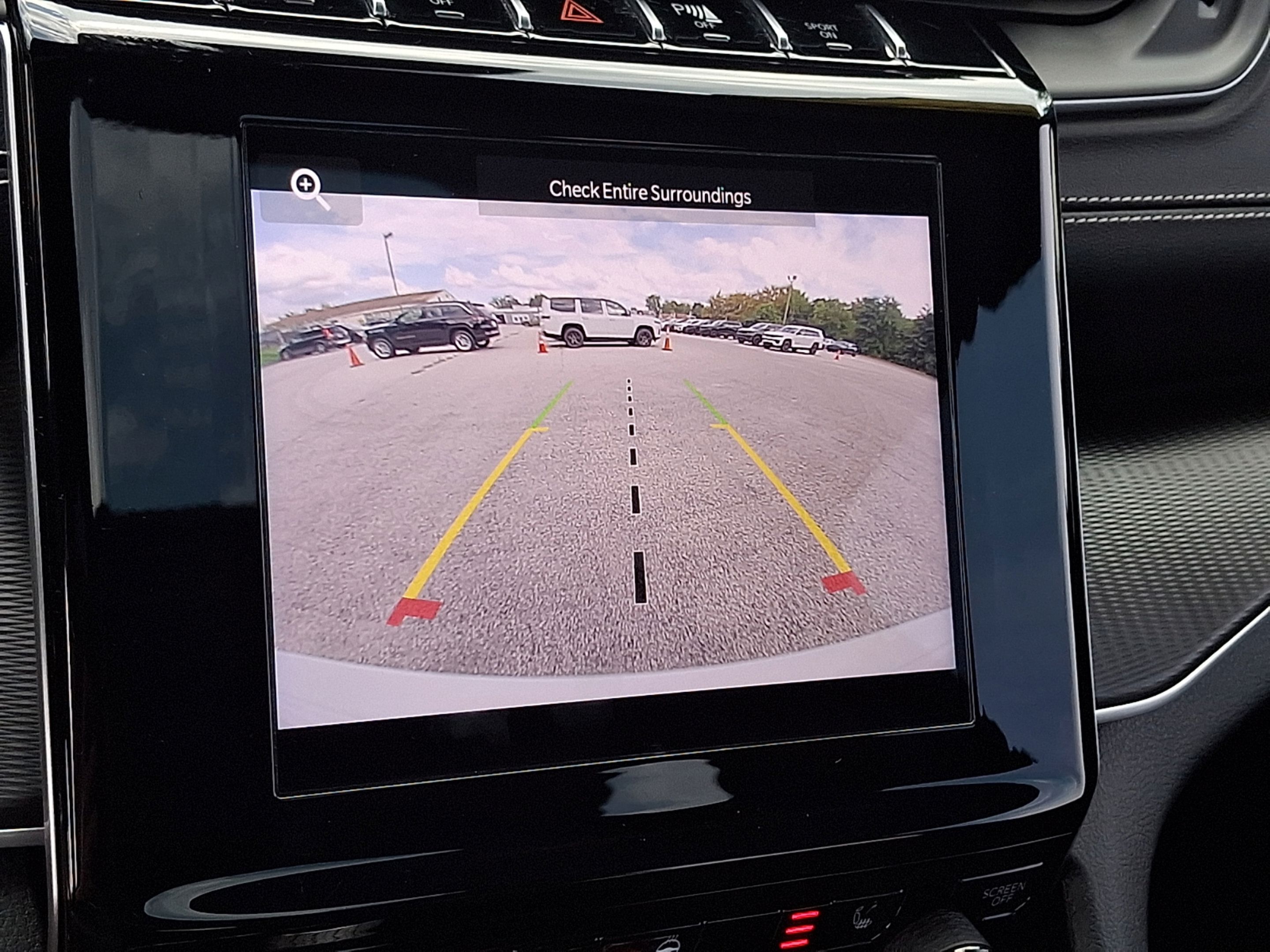 Used 2023 Jeep Grand Cherokee Altitude AWD/4WD image 19