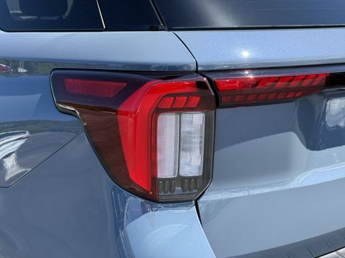 Certified 2026 Ford Explorer ST-Line w/ ST-Line Street Pack RWD image 11