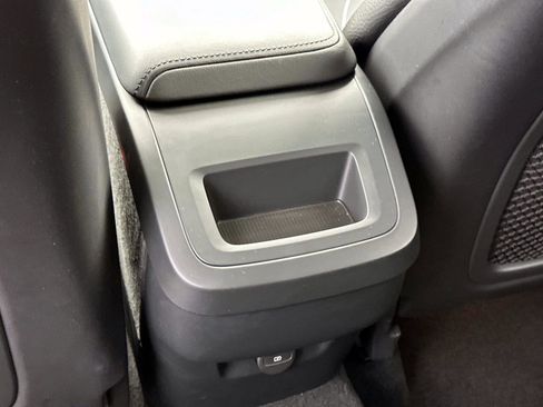 Certified 2025 Volvo XC60 B5 Plus image 15