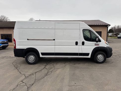 Used 2022 RAM ProMaster 2500 FWD image 4