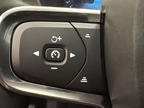 New 2026 Volvo XC40 B5 Ultra w/ Protection Package Premier image 13