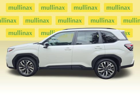 Used 2025 Subaru Forester Touring AWD/4WD image 8