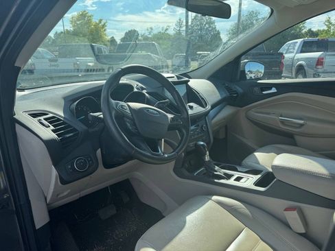 Used 2017 Ford Escape SE w/ SE Leather Comfort Package AWD/4WD image 11