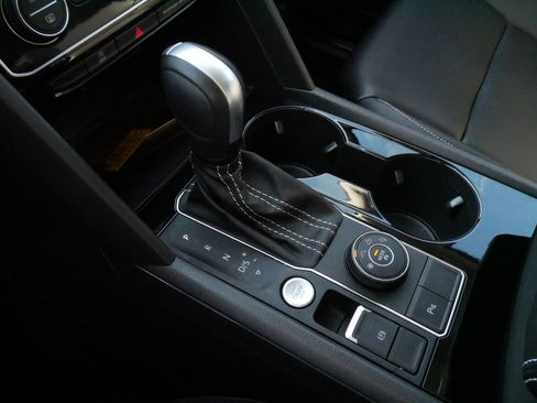 Certified 2023 Volkswagen Atlas SE w/ Panoramic Sunroof Package image 24