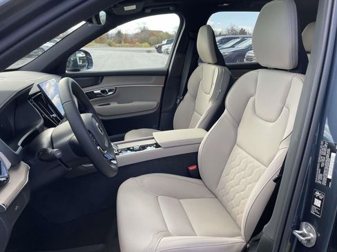 New 2026 Volvo XC90 B6 Plus w/ Protection Package Premier image 8