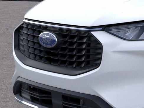 New 2025 Ford Escape SE image 17