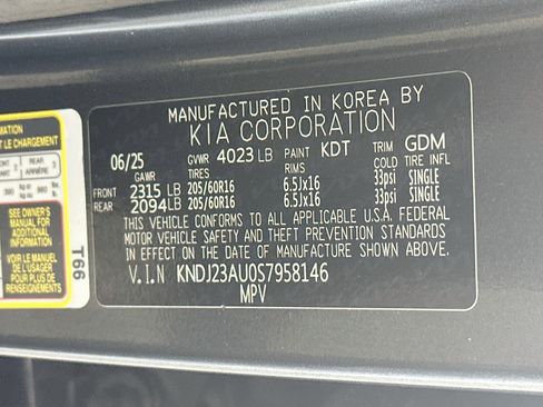 Used 2025 Kia Soul LX w/ LX Technology Package FWD image 12