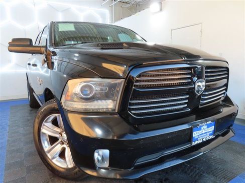 Used 2014 RAM 1500 Sport RWD image 3
