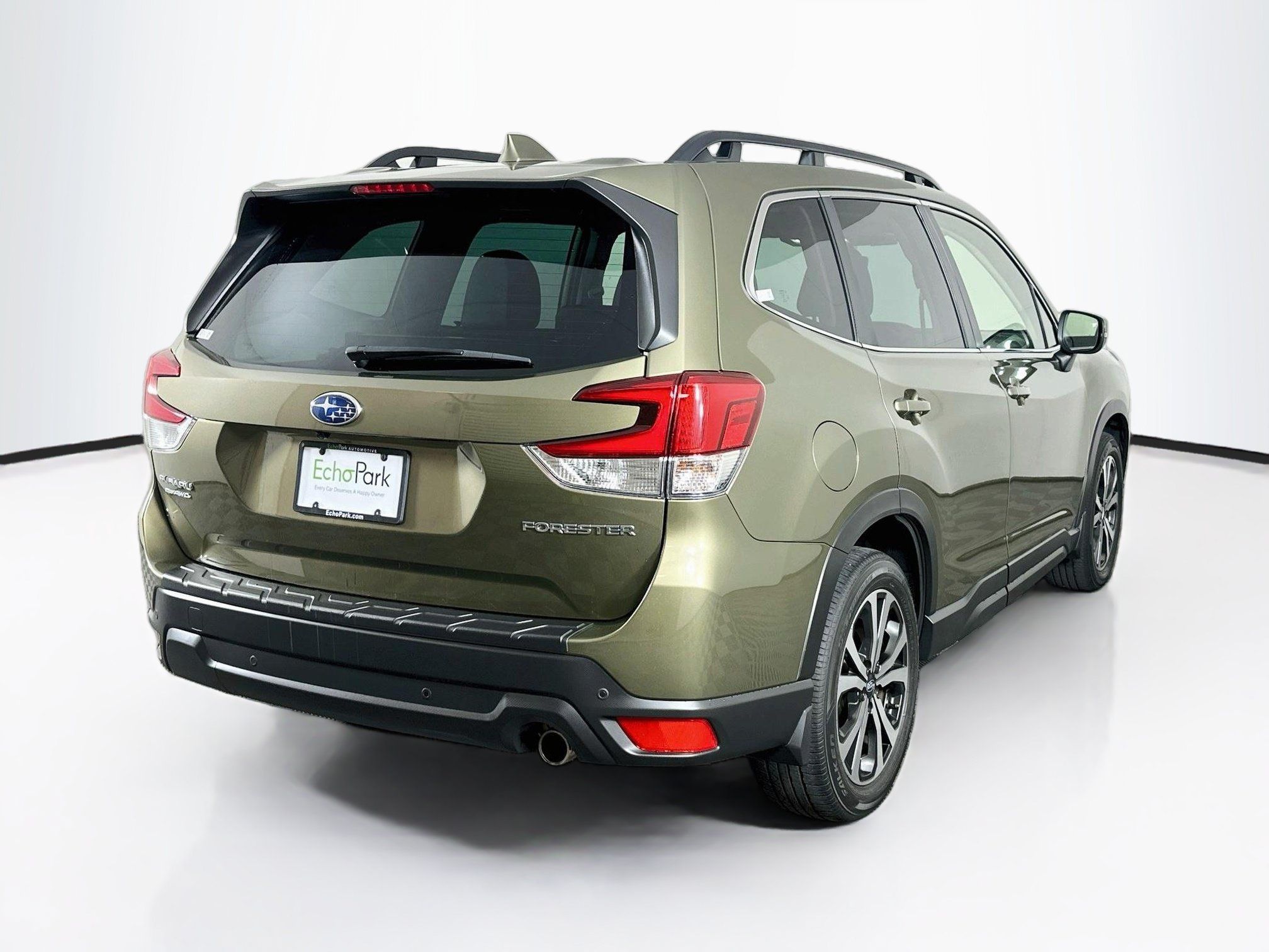 Used 2023 Subaru Forester Limited AWD/4WD image 7
