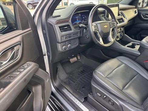 Used 2022 Chevrolet Tahoe LT w/ Luxury Package image 17