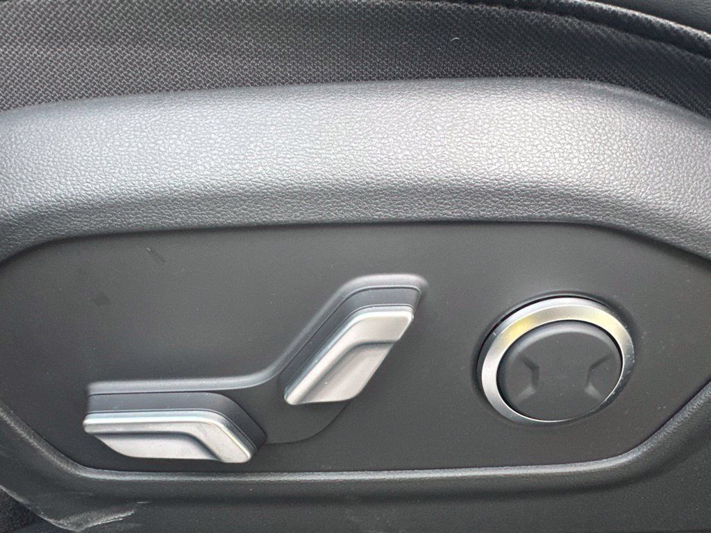 Used 2026 Hyundai Santa Fe SEL AWD/4WD image 9