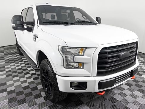 Used 2015 Ford F150 XLT w/ Equipment Group 302A Luxury image 10