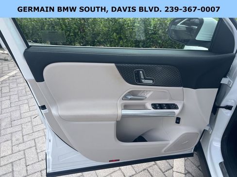 Used 2025 Mercedes-Benz GLA 250 image 11