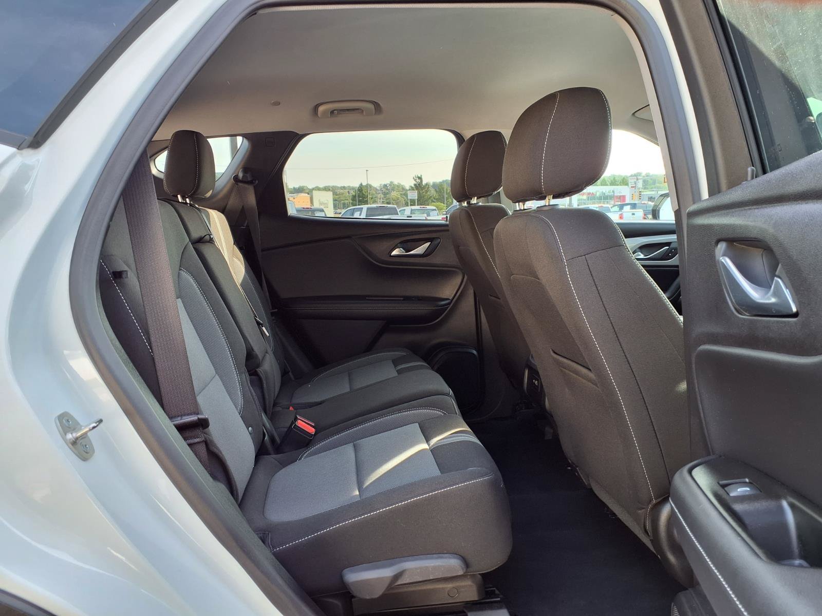 Used 2024 Chevrolet Blazer LT w/ Convenience Package FWD image 25