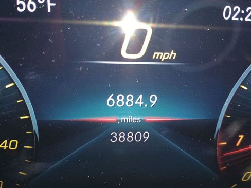 Certified 2021 Mercedes-Benz GLB 250 GLB 250 image 3