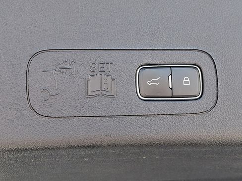 Used 2023 Lincoln Aviator Reserve w/ Equipment Group 201A AWD/4WD image 29