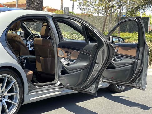 Used 2018 Mercedes-Benz S 560 Sedan image 52