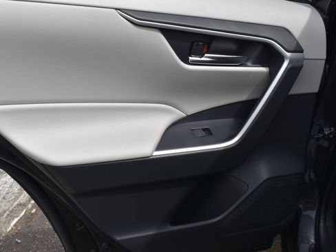 Certified 2025 Toyota RAV4 XLE Premium image 19