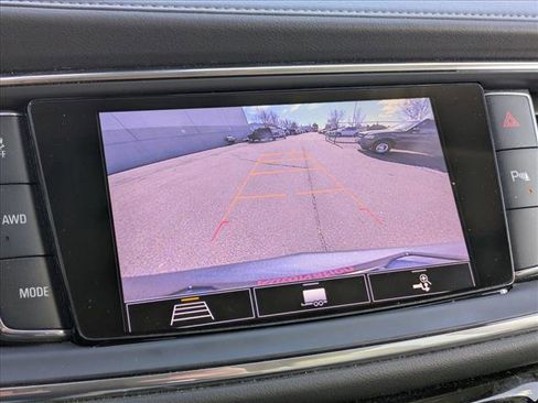 Used 2020 Buick Enclave Essence w/ Sound and Sites Package image 14