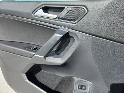 Used 2020 Volkswagen Tiguan SEL image 7