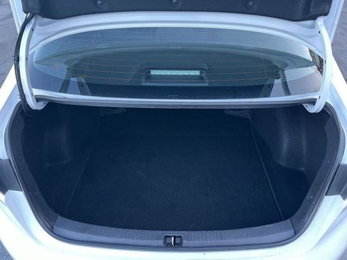 Used 2025 Toyota Corolla LE image 27