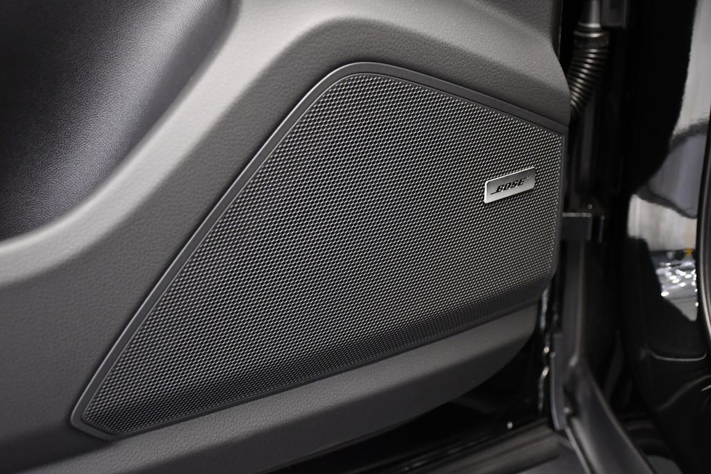 Certified 2025 Porsche Cayenne E-Hybrid Coupe AWD/4WD image 41