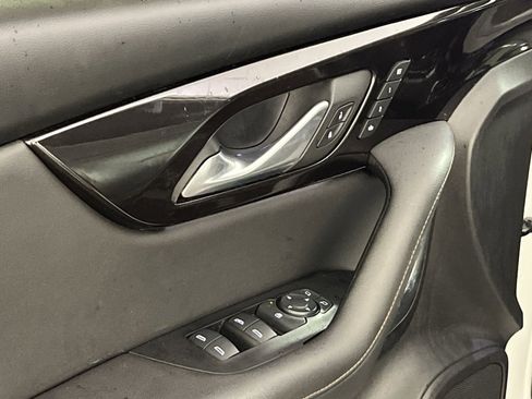 Used 2019 Chevrolet Blazer Premier w/ Driver Confidence II Package image 14