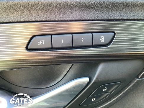 Used 2023 GMC Terrain SLT w/ Infotainment Package II AWD/4WD image 25
