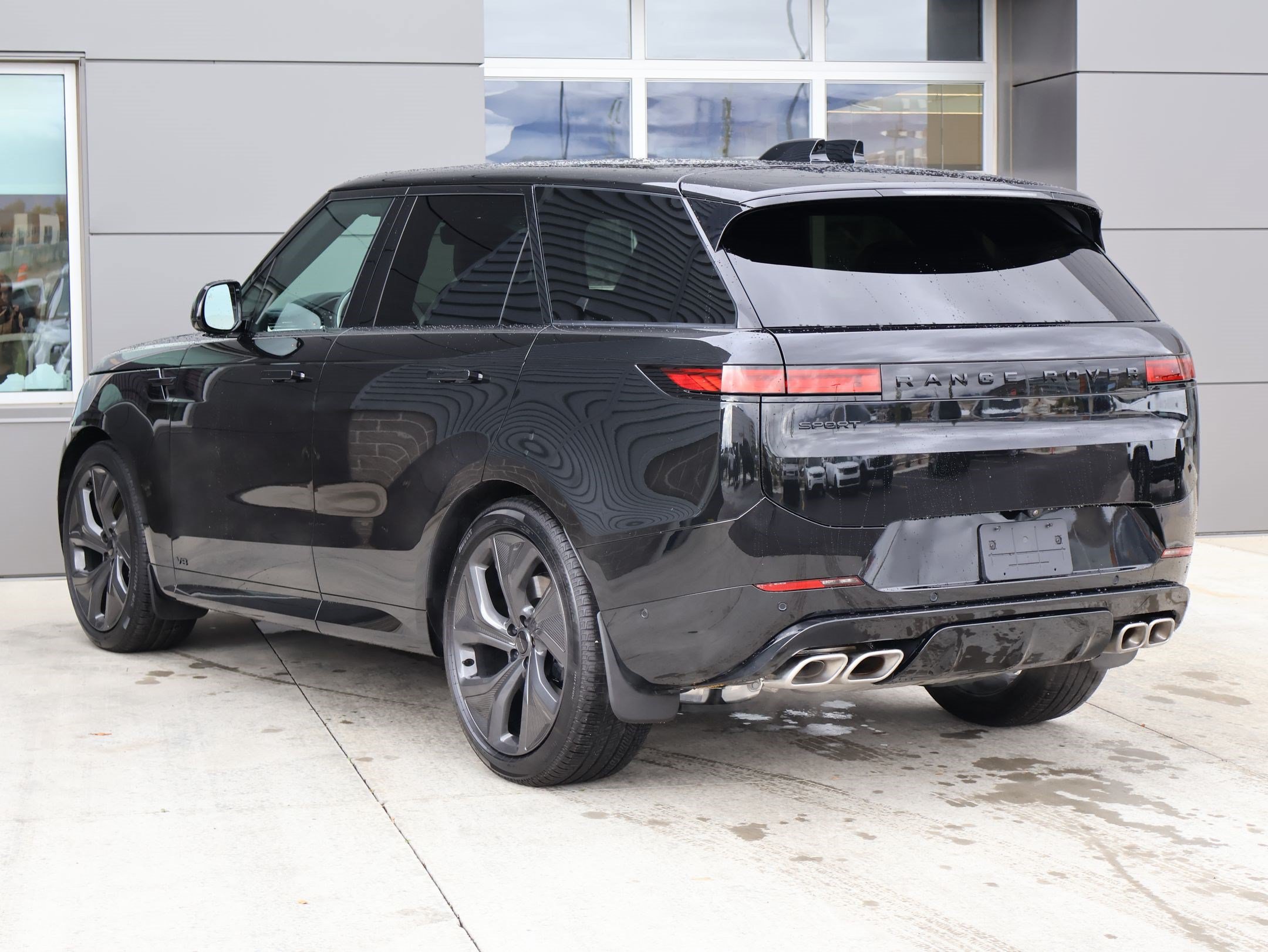 Used 2026 Land Rover Range Rover Sport Dynamic SE AWD/4WD image 10