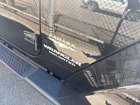 Used 2015 Jeep Wrangler Unlimited Sahara w/ Dual Top Group image 5