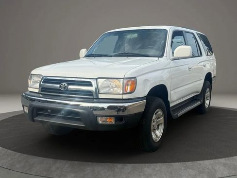 Used 2000 Toyota 4Runner SR5 image 3