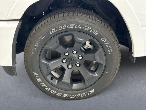 Used 2025 RAM 1500 Big Horn AWD/4WD image 22