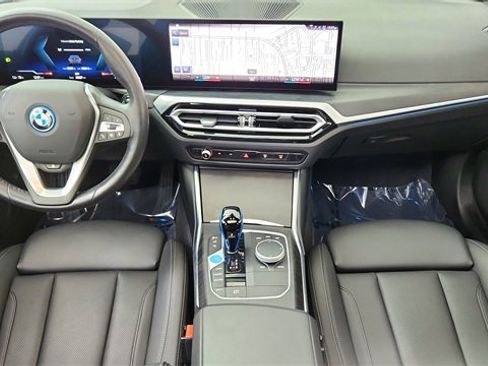 Used 2023 BMW i4 eDrive35 w/ Premium Package image 87