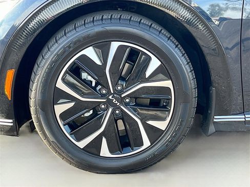 Used 2022 Kia EV6 Wind image 31