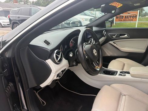 Used 2019 Mercedes-Benz CLA 250 image 16