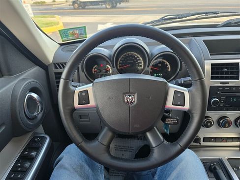 Used 2010 Dodge Nitro Detonator AWD/4WD image 6