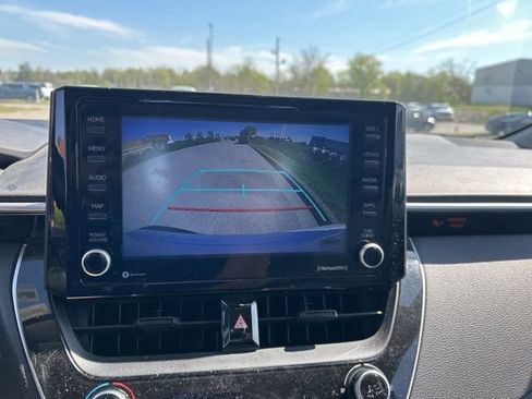 Used 2022 Toyota Corolla LE FWD image 8