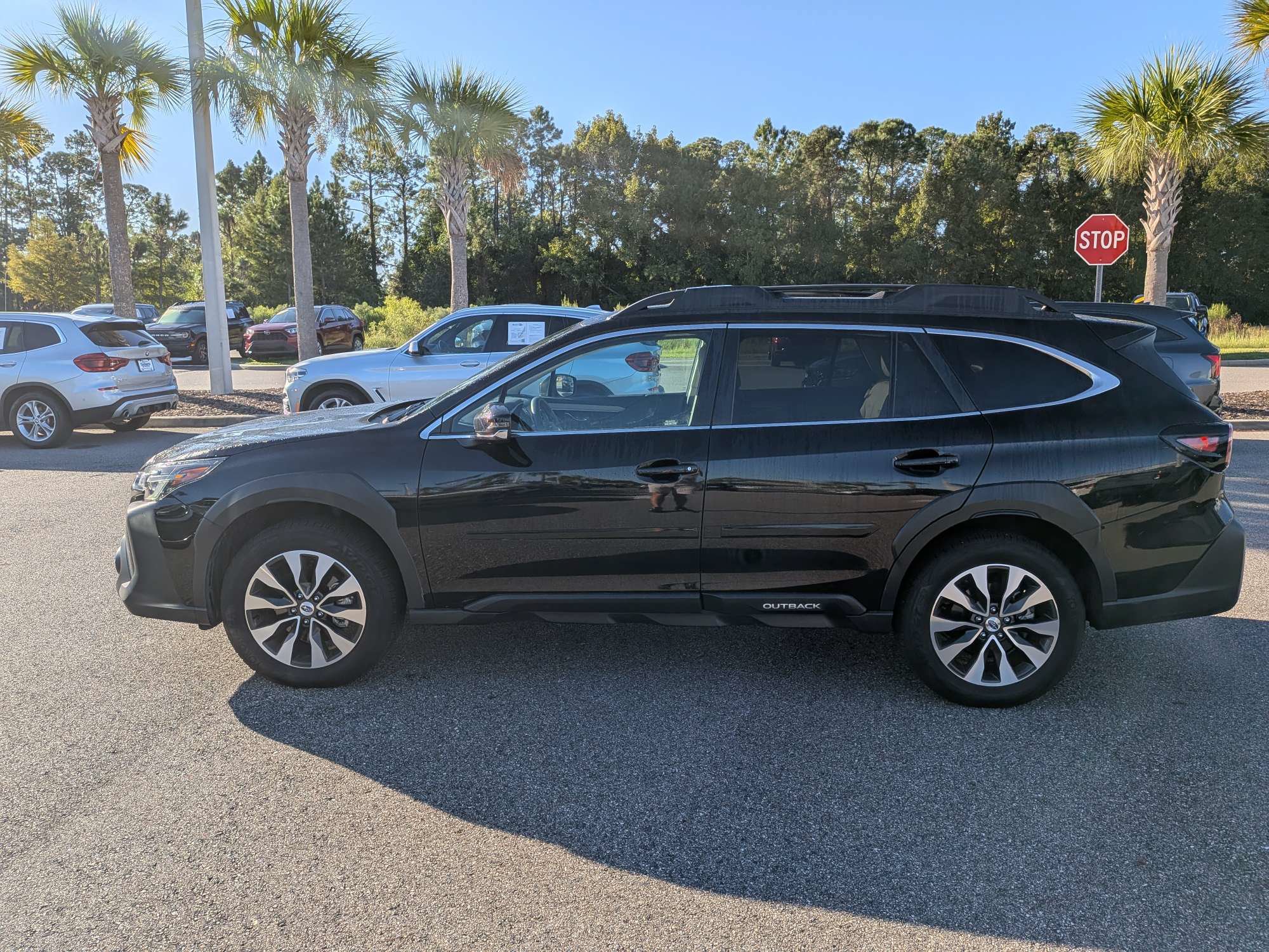 Used 2025 Subaru Outback Limited AWD/4WD image 7