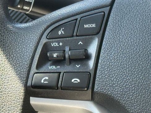 Used 2021 Hyundai Tucson Value AWD/4WD image 11