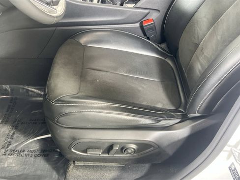 Used 2023 Jeep Grand Cherokee Altitude image 18