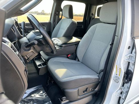 Used 2024 RAM 3500 Big Horn image 11