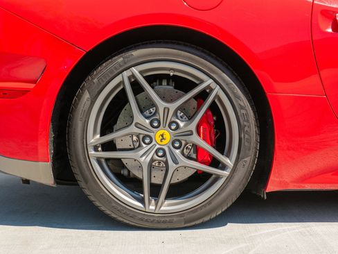 Used 2017 Ferrari California T image 36