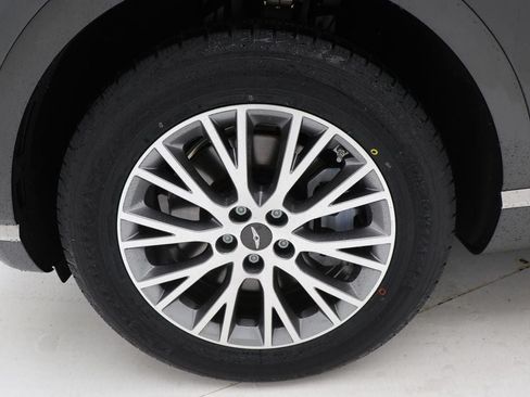 Used 2024 Genesis GV80 2.5T AWD/4WD image 9
